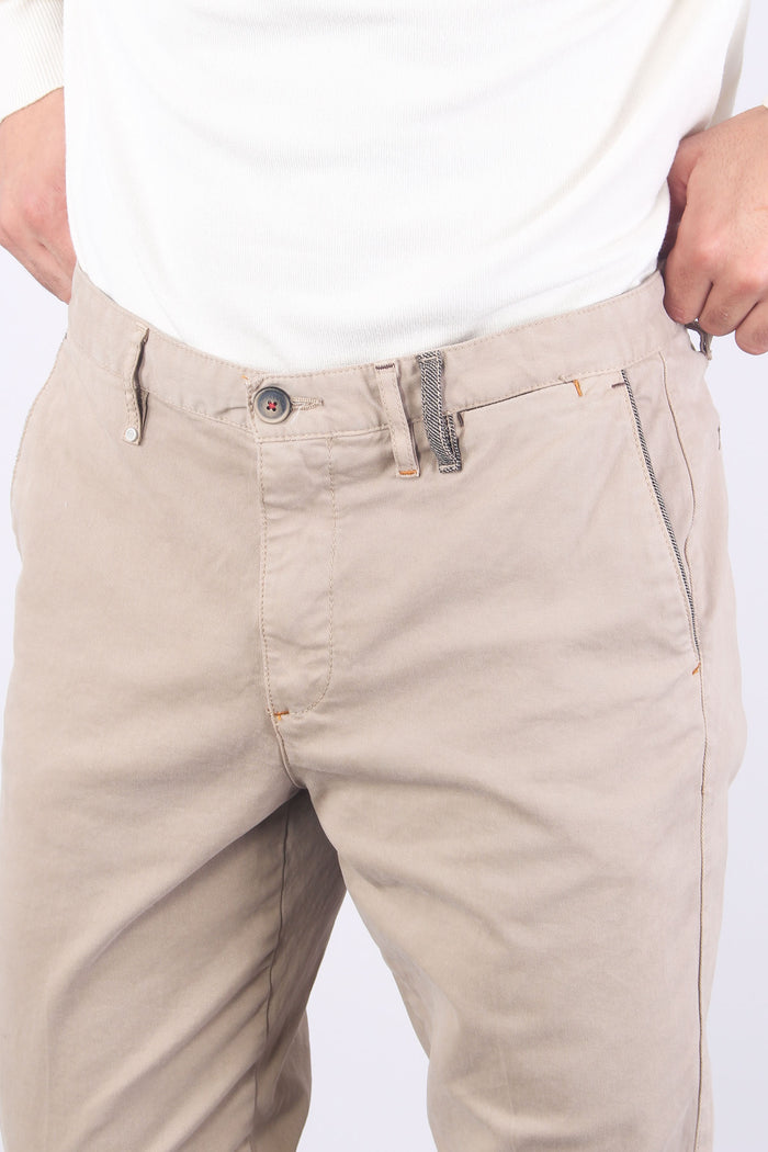 Pantalone Chino Basico Sabbia-8