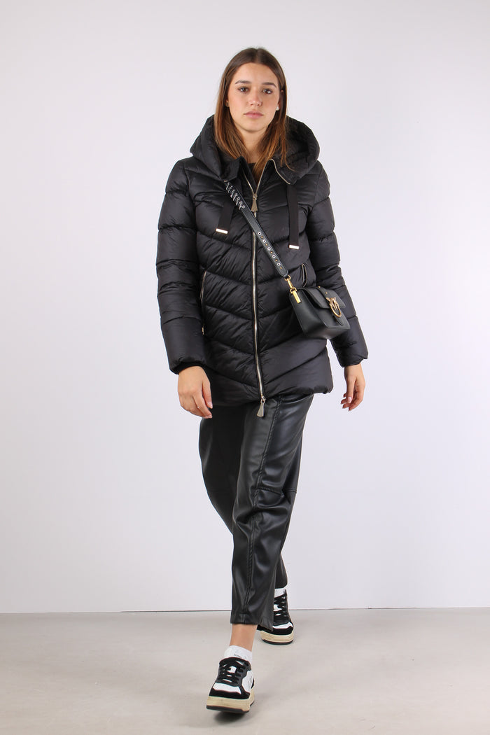 Piumino Svasato Nero-5