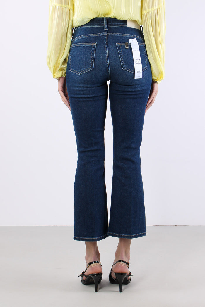 Jeans Trombetta Bottoni Denim Scuro-3