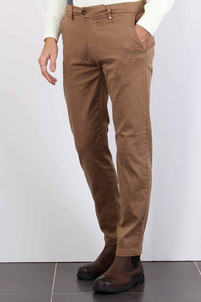 Pantalone Chino Basico Fango-6