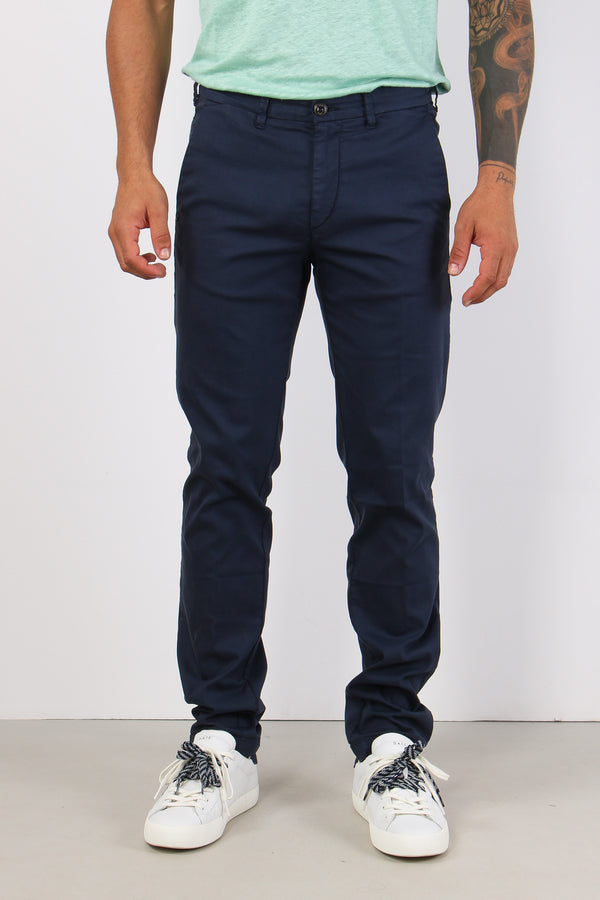 Chino Slim Tessuto Tecnico Blu-2