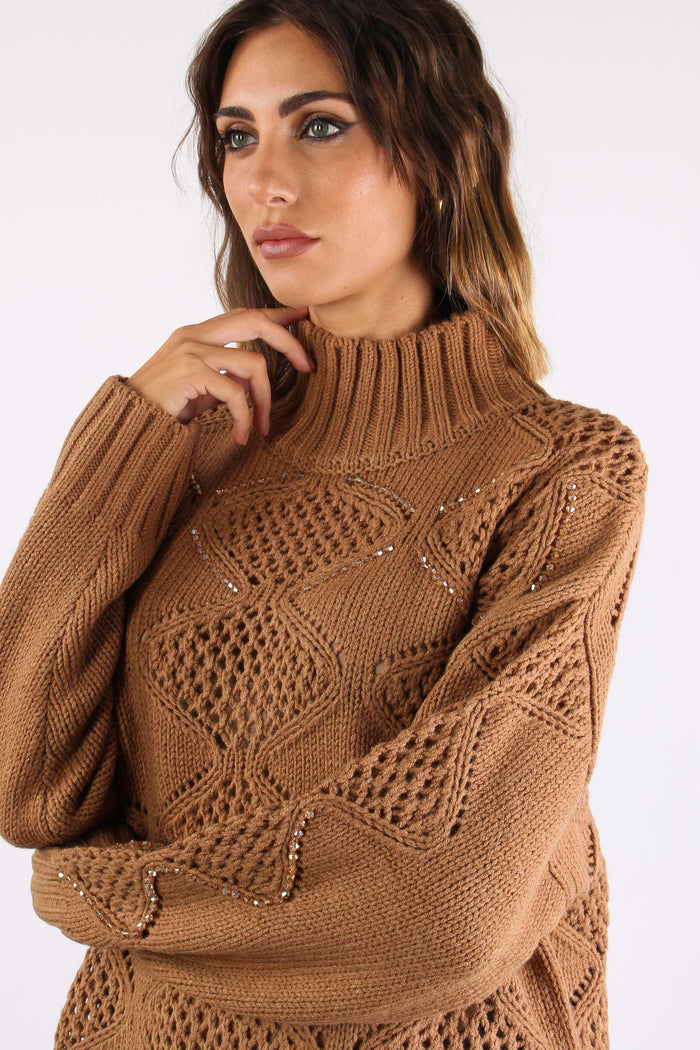 Collo Alto Ricami Cocoa Creme-7