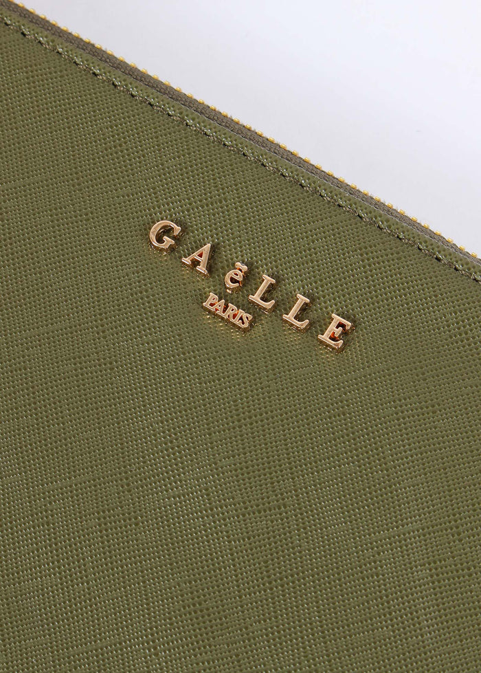 Pochette Saffiano Logo Verde Bosco-5