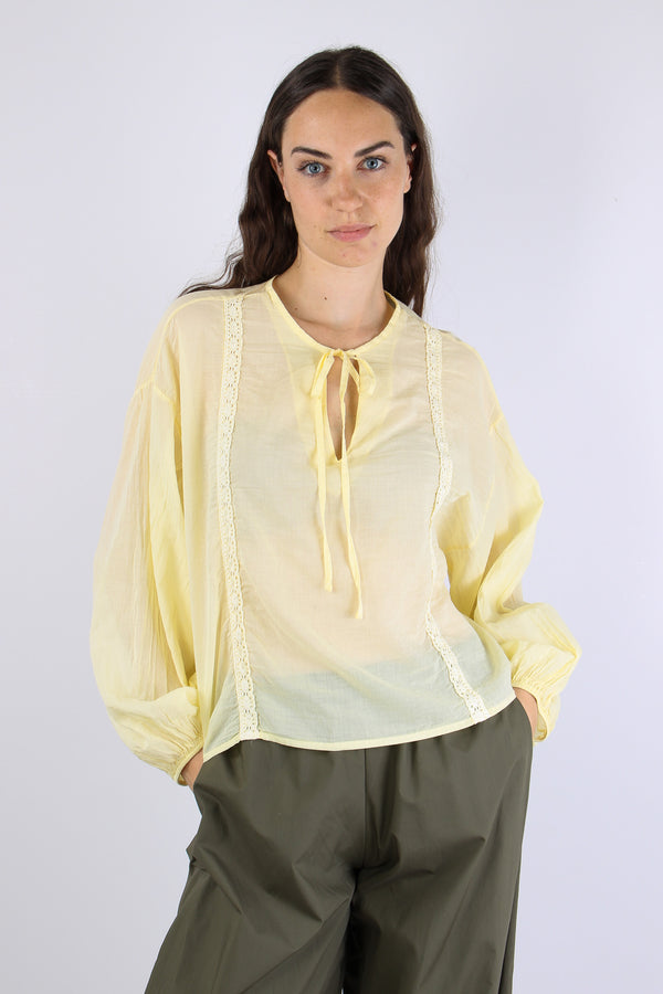 Blusa Mussola Inserto Macrame Giallo