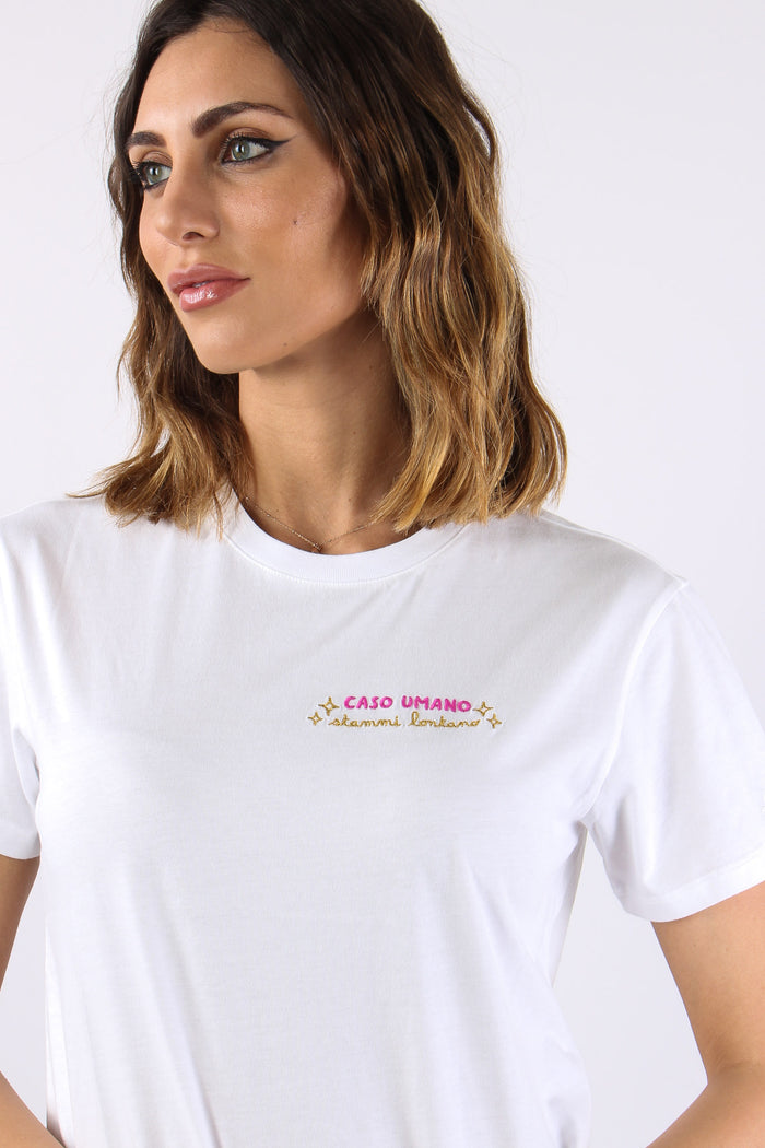 T-shirt Scritta Ricamo Caso Umano-7