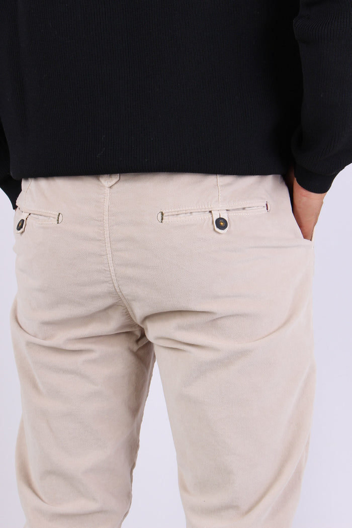 Chino Basico Velluto Liscio Crema-6