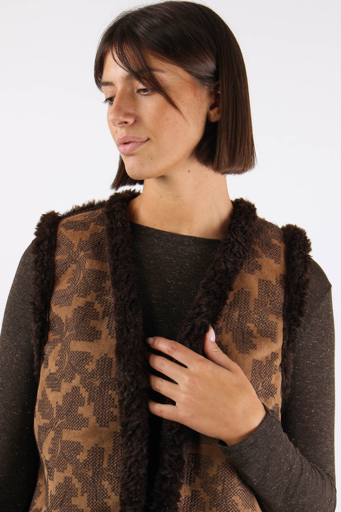 Gilet Teddy Ricamo Moro-4