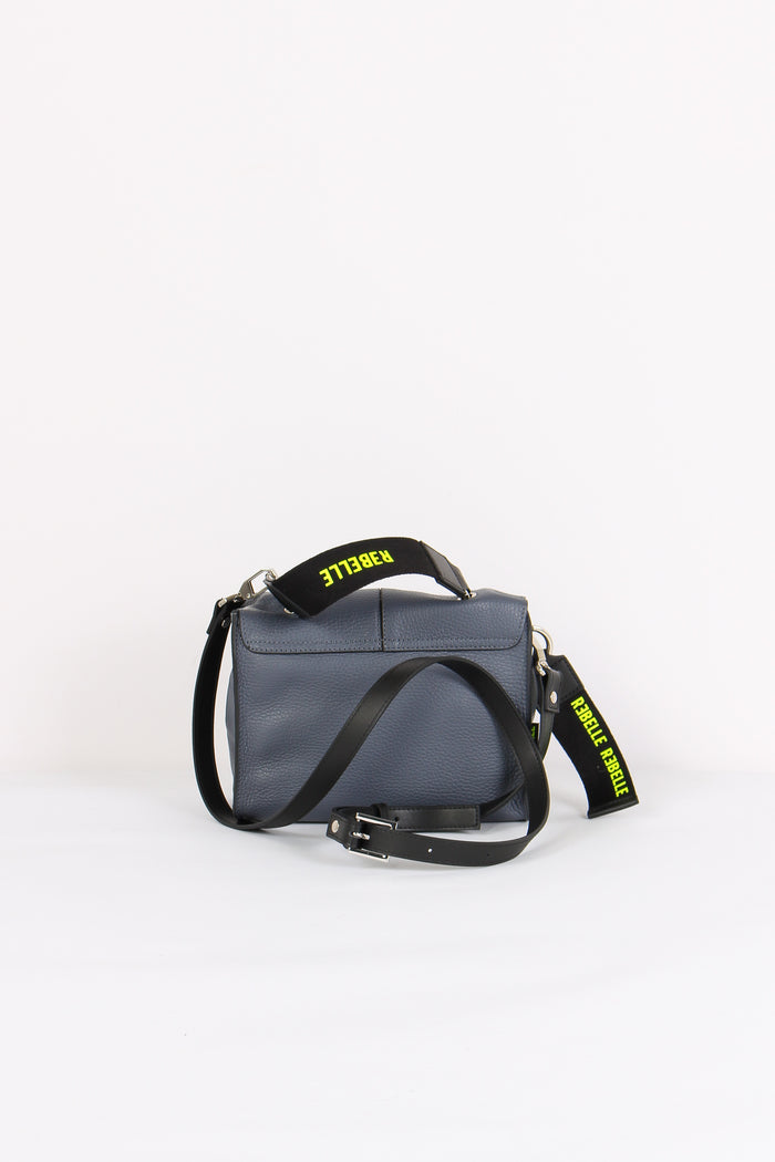 Chloe Tracollina Patta Shark-3