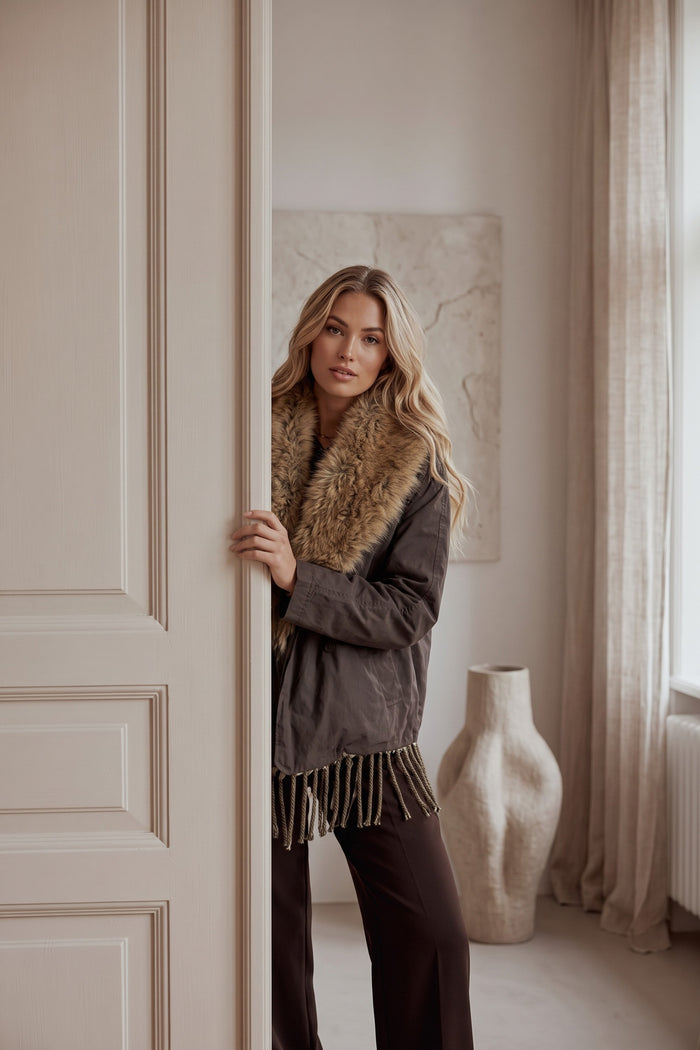 Parka Corto Pelo Frange Moro
