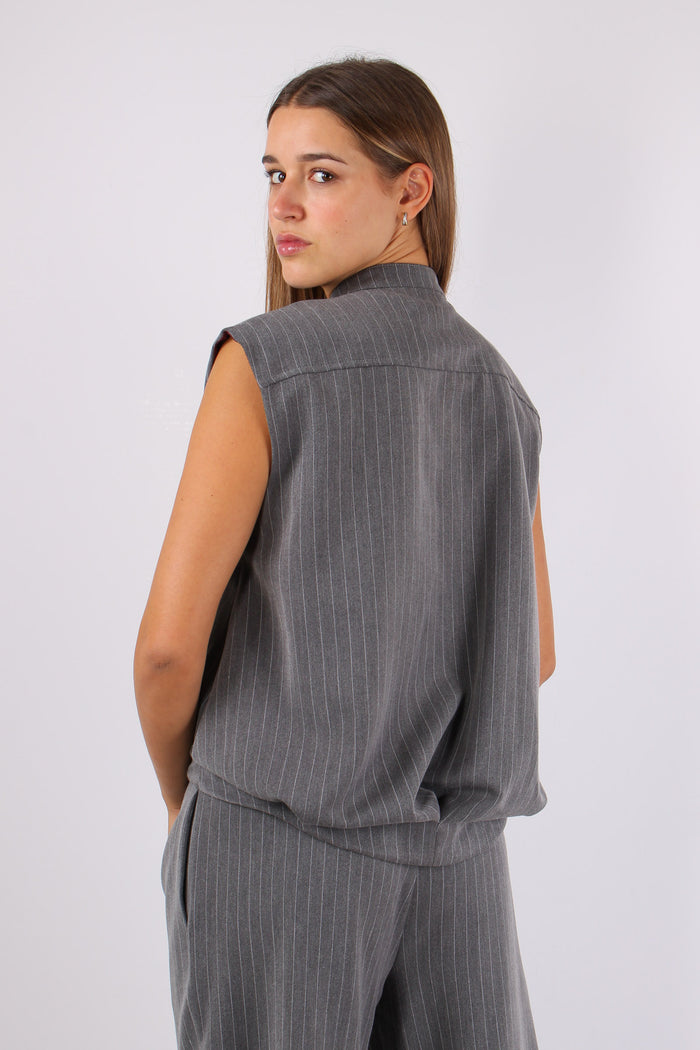 Gilet Gessato Stondato Grigio-7