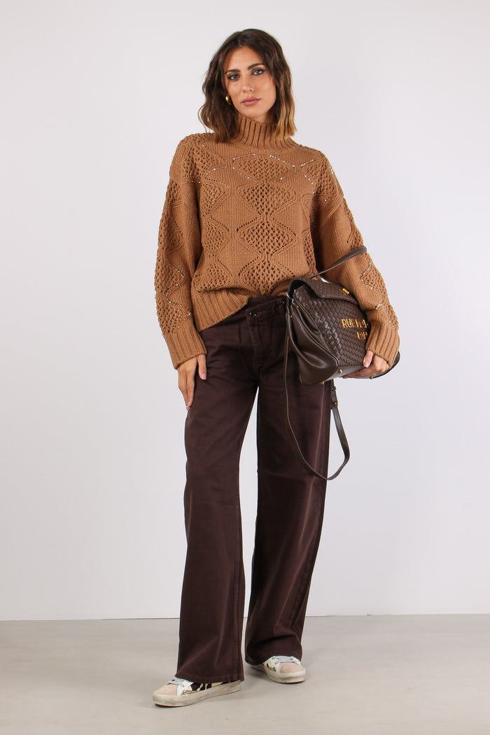 Collo Alto Ricami Cocoa Creme