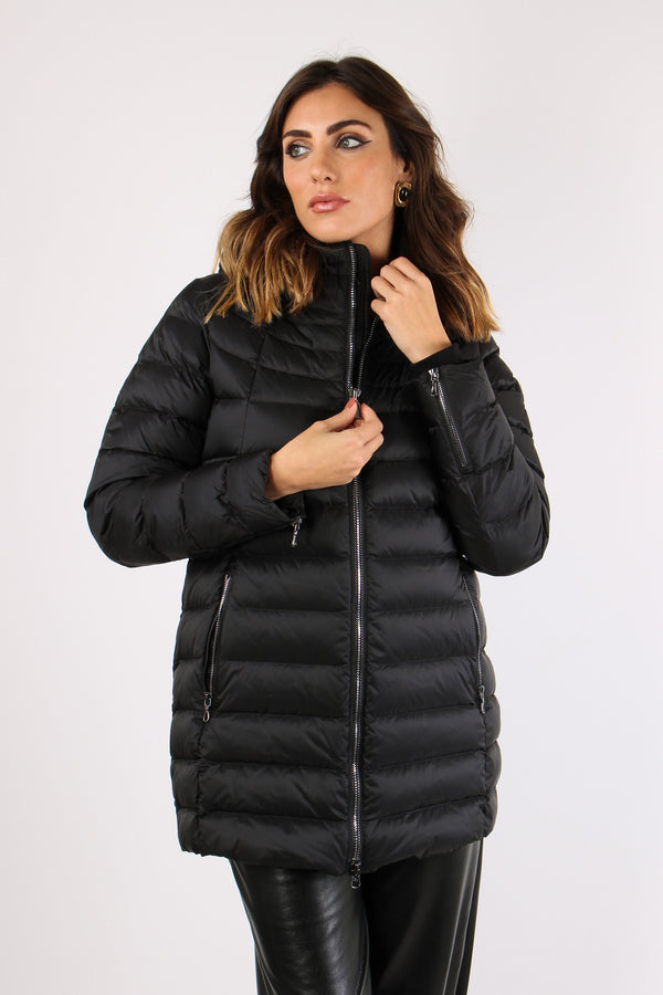 Piumino Svasato Nero