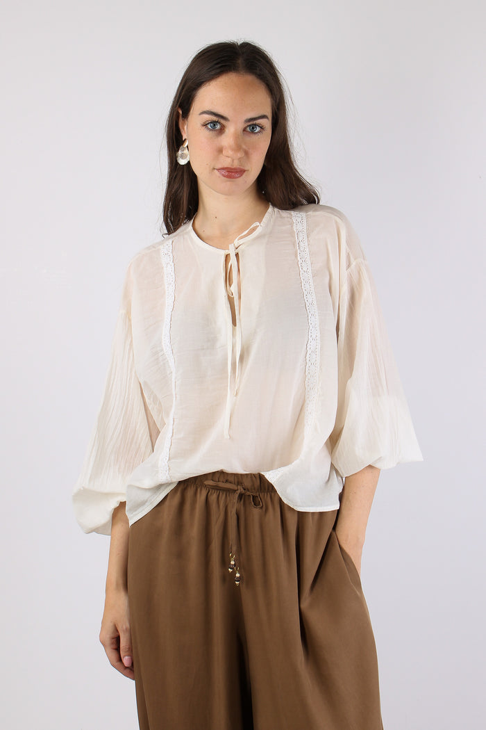 Blusa Mussola Inserto Macrame Burro-2