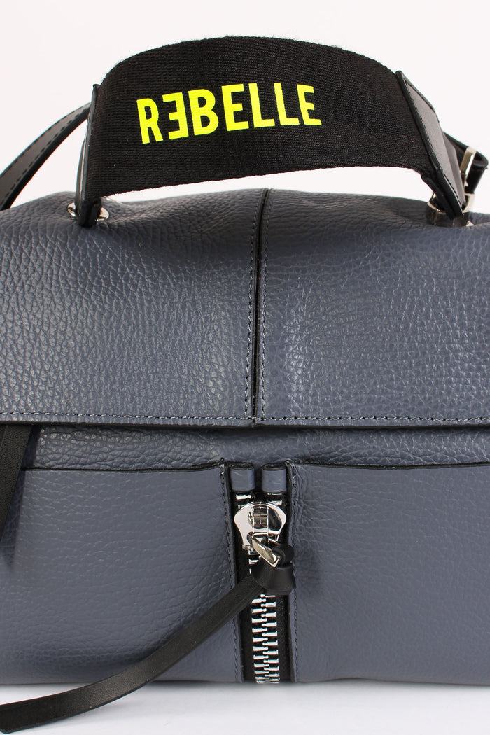 Chloe Tracollina Patta Shark-6