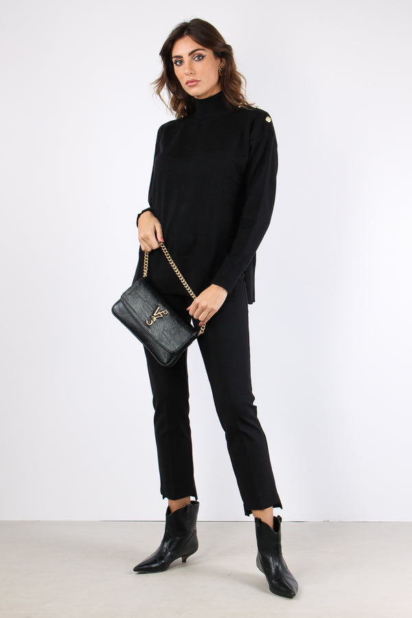 Collo Alto Viscosa Bottoni Oro Nero-2