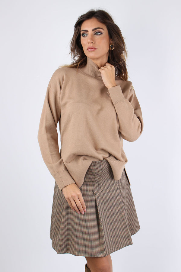 Collo Alto Viscosa Bottoni Oro Cammello