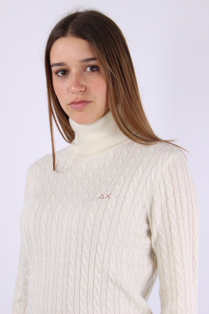 Maglia Collo Alto Trecce Bianco-8