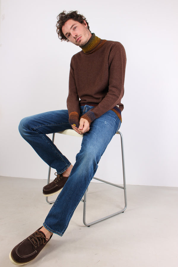 Collo Alto Polsino Sfumato Moro