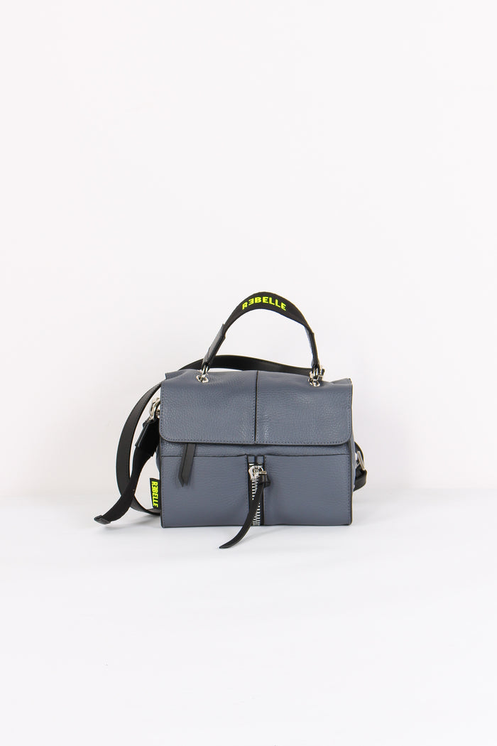 Chloe Tracollina Patta Shark