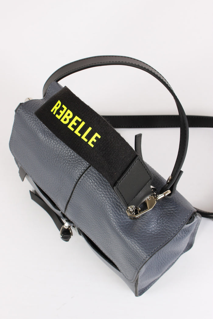 Chloe Tracollina Patta Shark-5