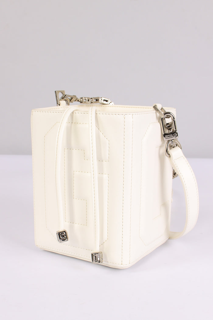 Secchiello Quadrato Logo White-9