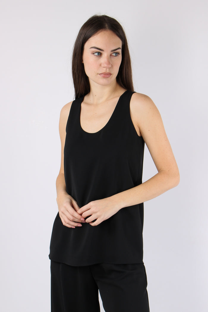 Top Viscosa Scollo Tondo Nero-3