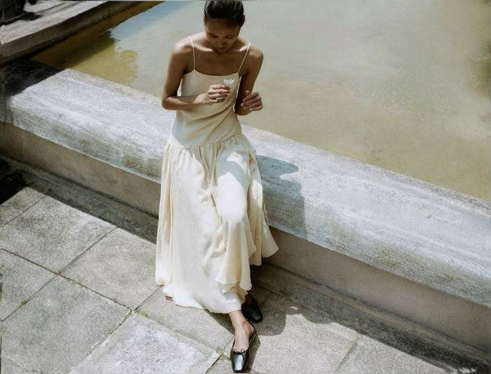 Shop Woman