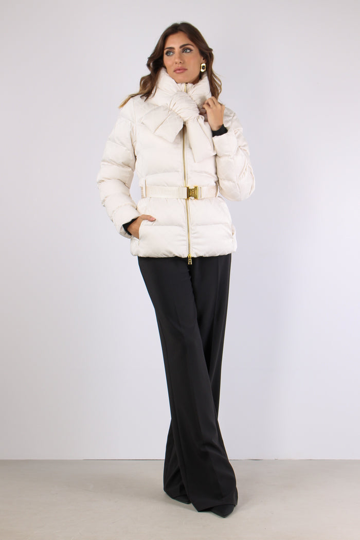 Piumino Logo Fiocco Collo Milk-5