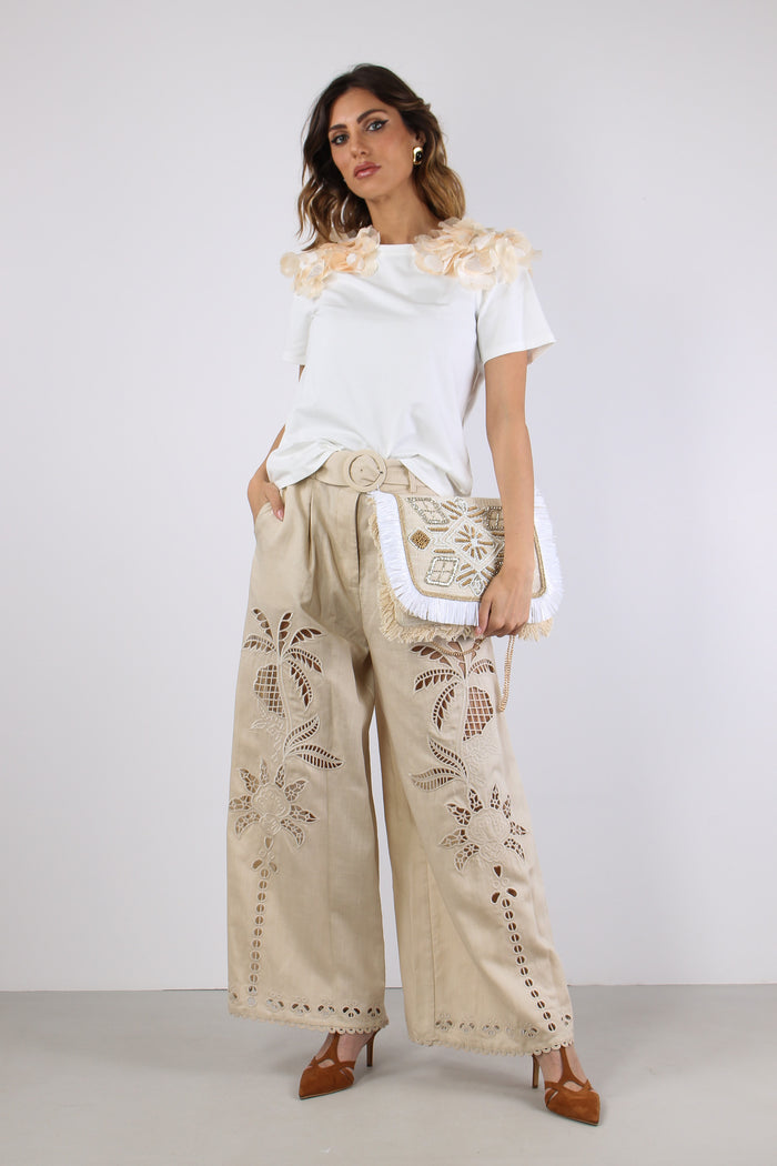 T-shir Applicazione Fiore Spalla Bianco-9