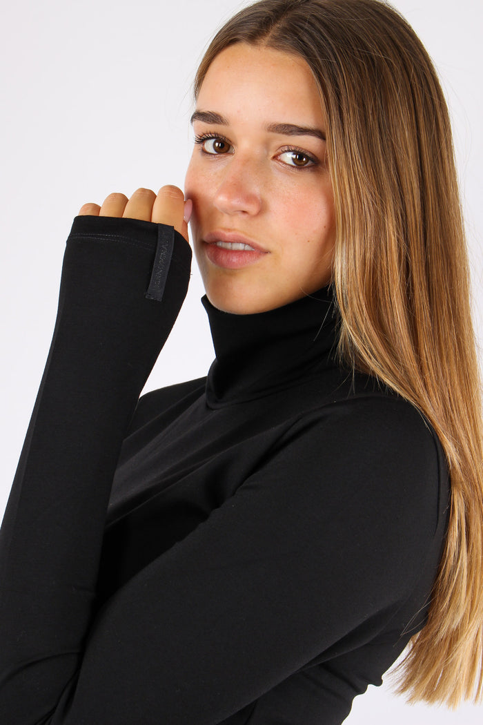 Abito Collo Alto Spacco Nero-2