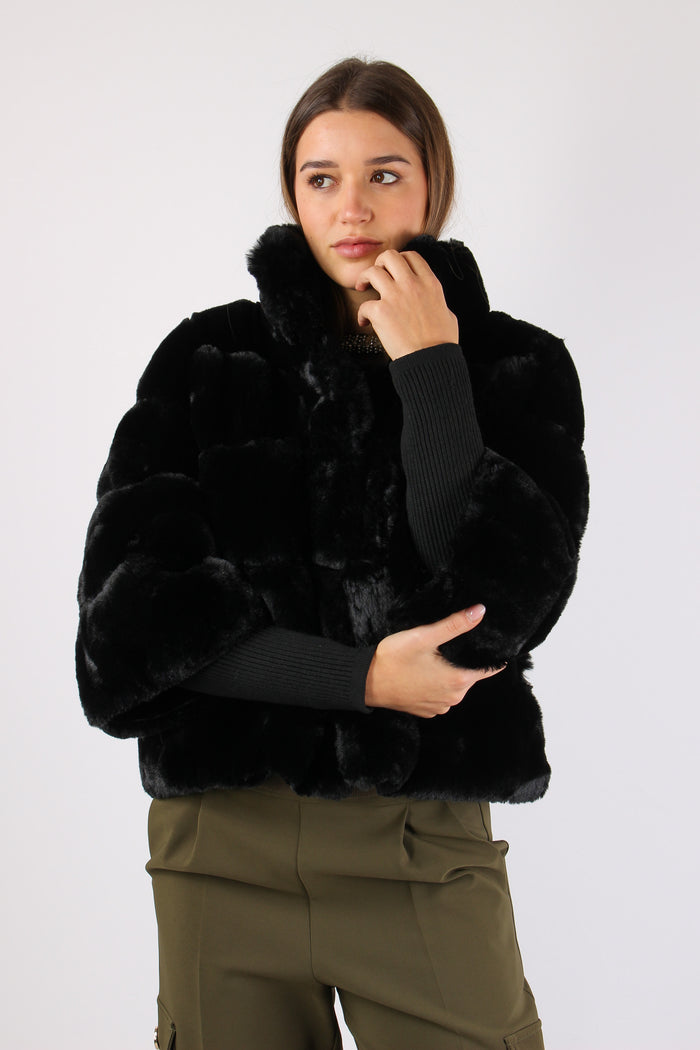 Marila Pelliccia Corta Manicot Black-6