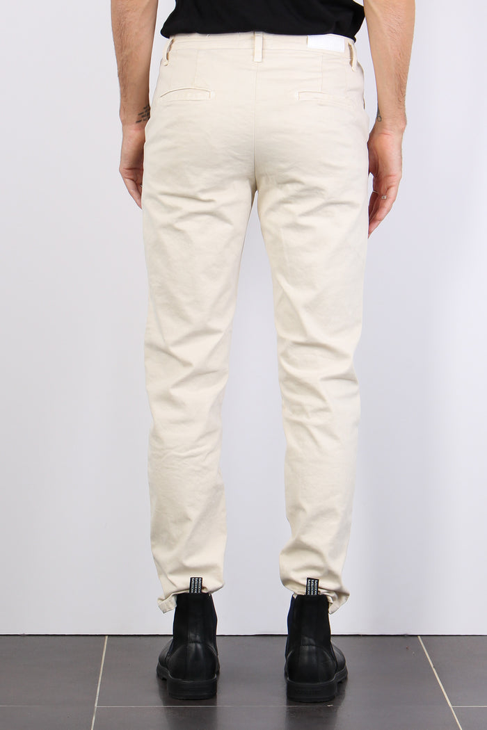 Pantalone Chino Basico Old Panna-3