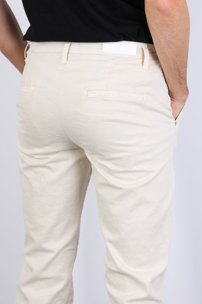 Pantalone Chino Basico Old Panna-6