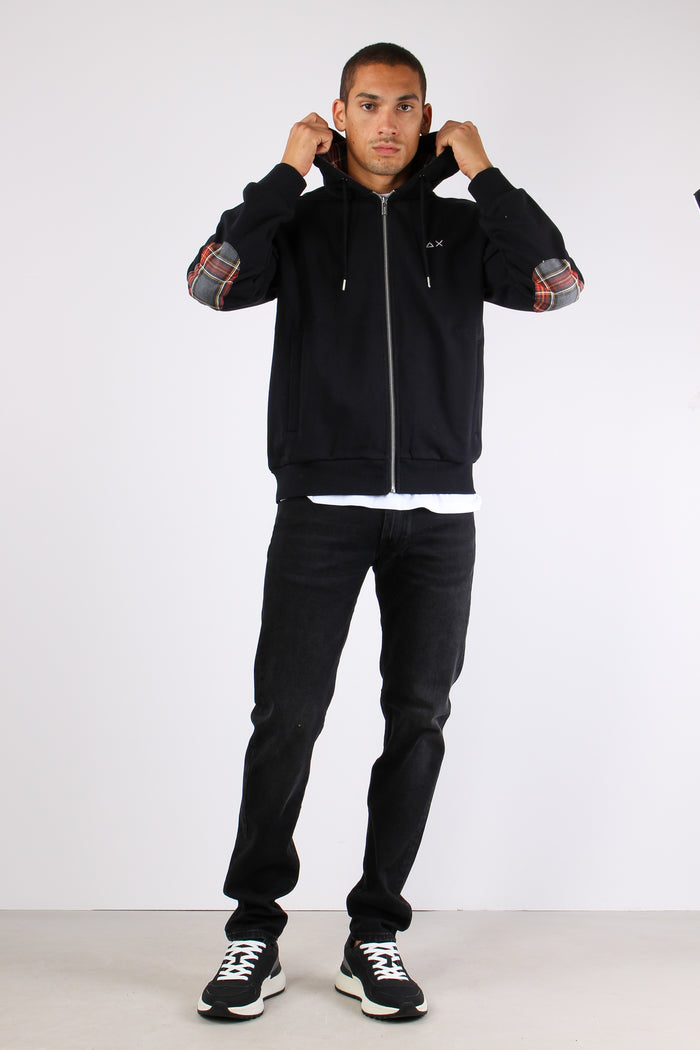 Felpa Zip Toppe Contrasto Nero-6