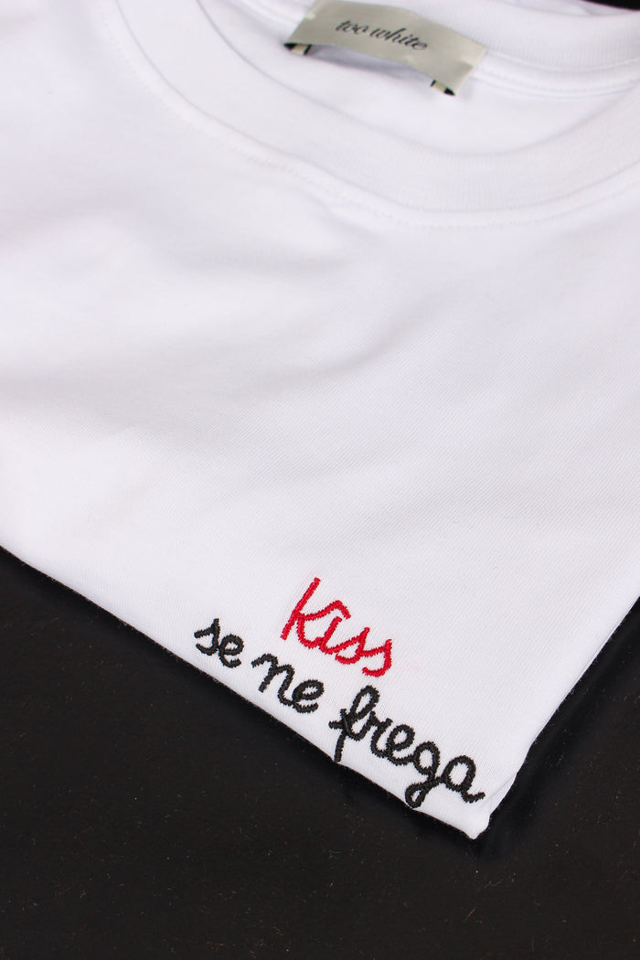 T-shirt Ricamo Kiss Ne Frega Bianco-7
