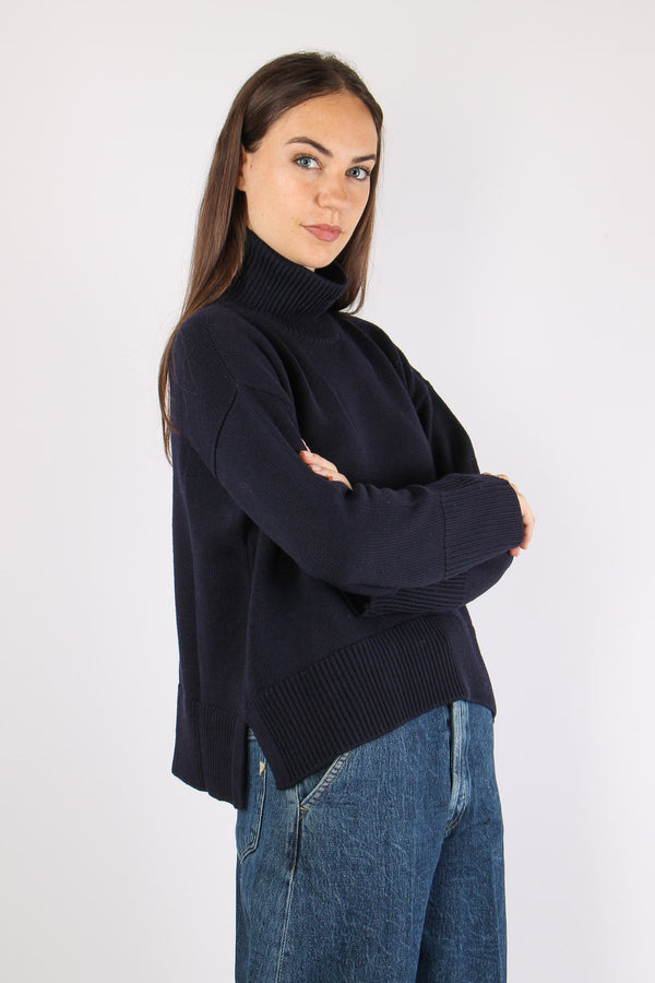 Collo Alto Over Universe Blue-2