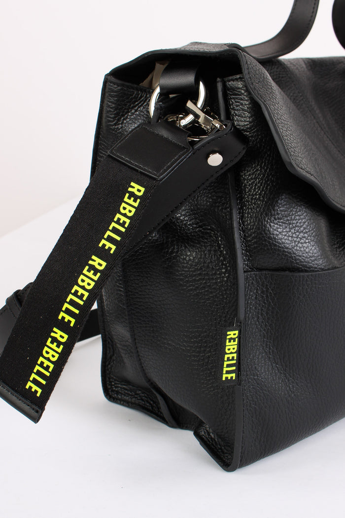 Clio Shopping Patta Black-4